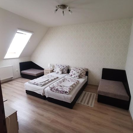 Village Garden Family Guest House Tiszakanyár المظهر الخارجي الصورة