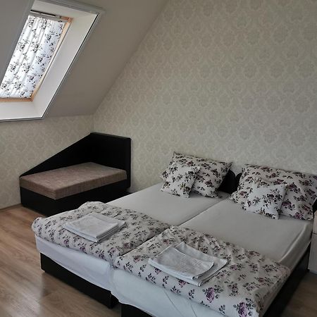 Village Garden Family Guest House Tiszakanyár المظهر الخارجي الصورة