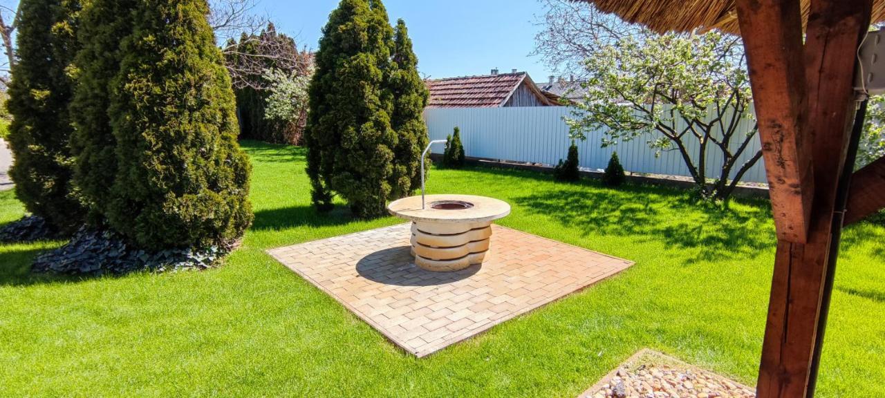 Village Garden Family Guest House Tiszakanyár المظهر الخارجي الصورة