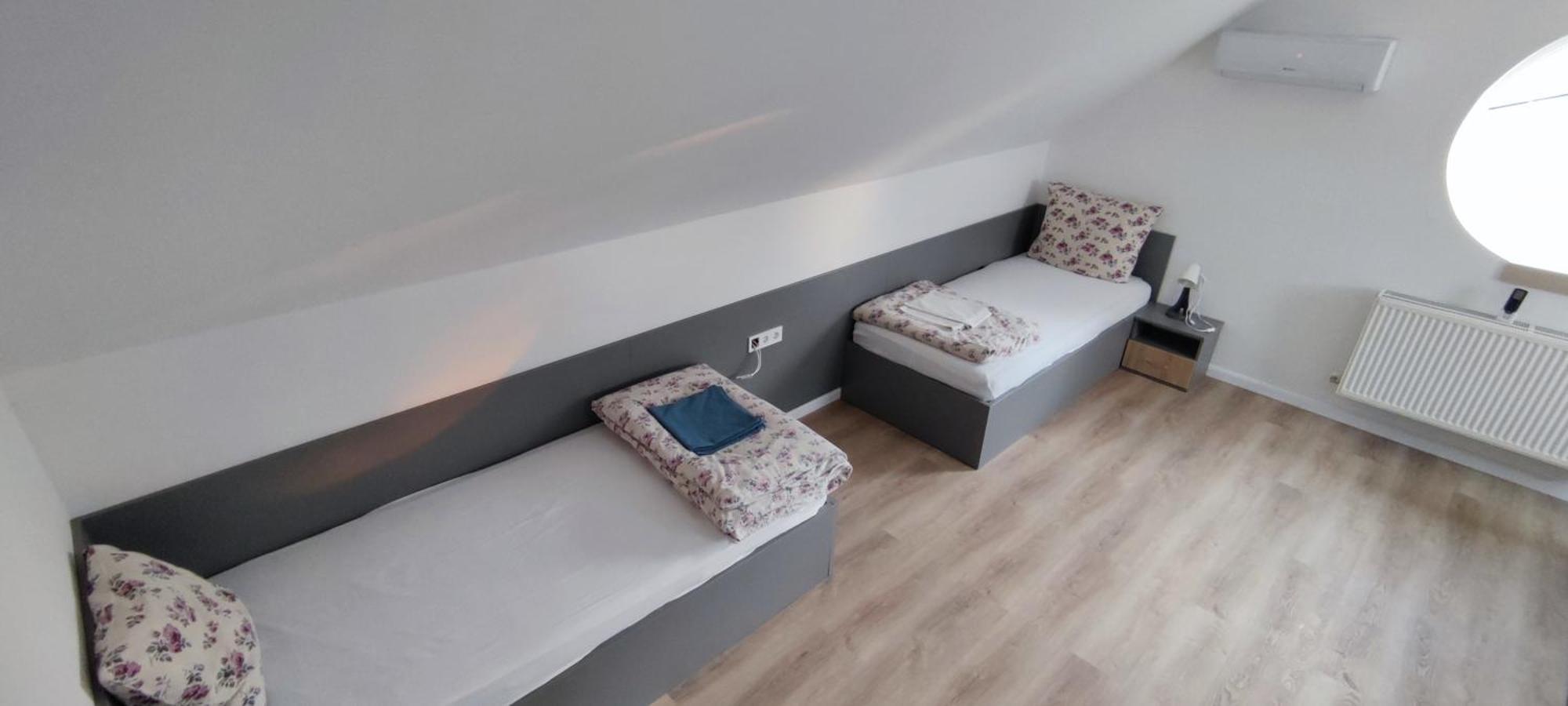 Village Garden Family Guest House Tiszakanyár الغرفة الصورة
