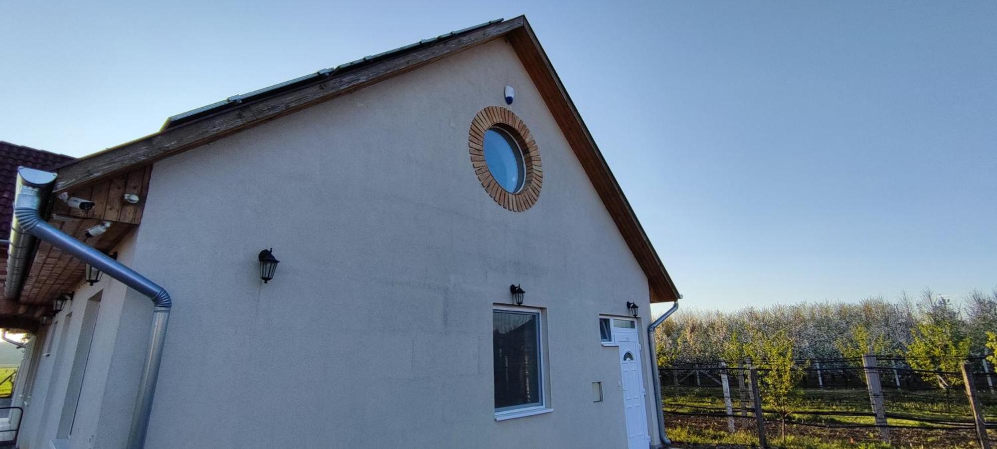 Village Garden Family Guest House Tiszakanyár الغرفة الصورة